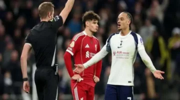 تعادل سلبي وبطاقة حمراء في الشوط الأول تعرقل تقدم ليفربول ضد توتنهام